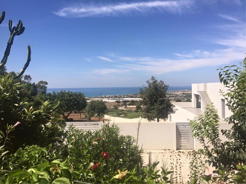 Surra Mediterranean Apartments Шиклі Екстер'єр фото